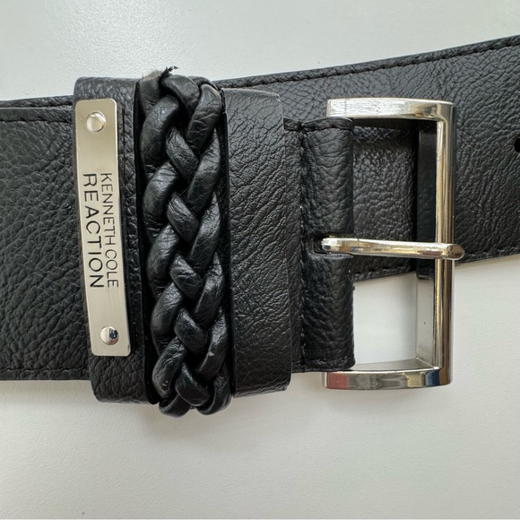 Kenneth Cole Reaction black wide stretchy elastic belt with silver buckle, S/M - Picture 2 of 10